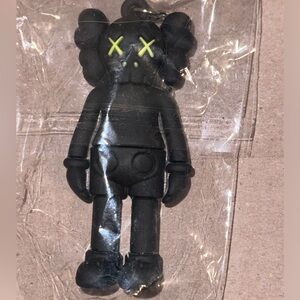 BLACK KAWS KEYCHAIN